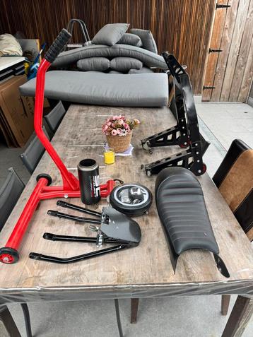 Cafe racer beschikbaar voor biedingen