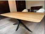 Moderne eettafel met eilen houten blad en metalen poten, Huis en Inrichting, Tafels | Eettafels, Ophalen, Zo goed als nieuw, Rechthoekig
