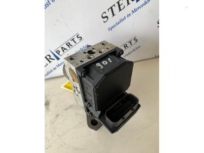ABS Pomp van een Mercedes Sprinter, Auto-onderdelen, Elektronica en Kabels, Mercedes-Benz, Gebruikt, 3 maanden garantie, Ophalen of Verzenden