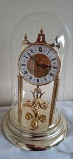 Horloge sous cloche de verre, Junghans pour seulement 7,5€, Enlèvement ou Envoi
