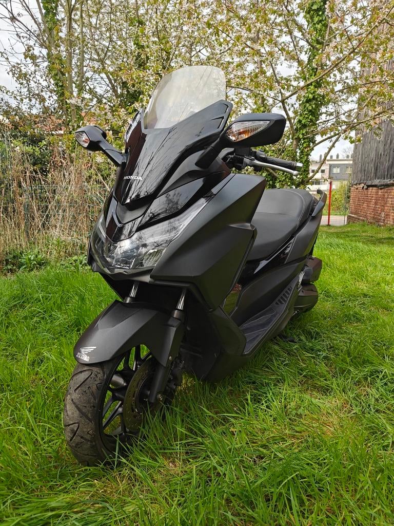 Honda Forza 125, Motos, Particulier