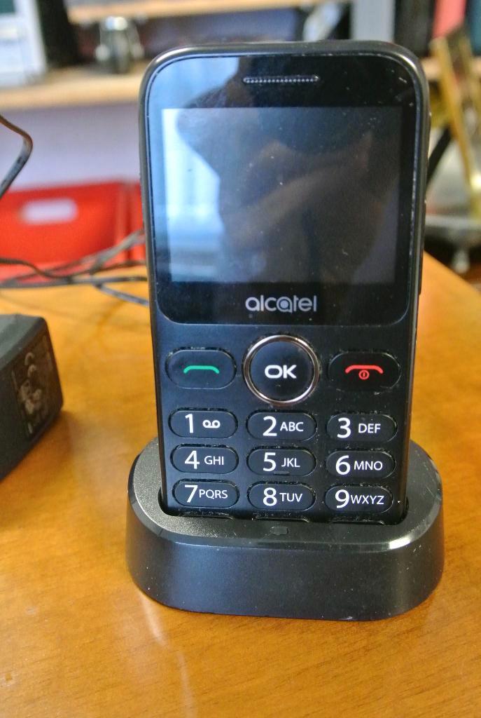 senioren telefoon GSM, Telecommunicatie, Mobiele telefoons | Nokia, Ophalen