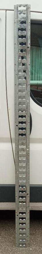 sjorrail, bevestigingsrail, E-rail. E-track 203,7 cm, Ophalen, Gebruikt
