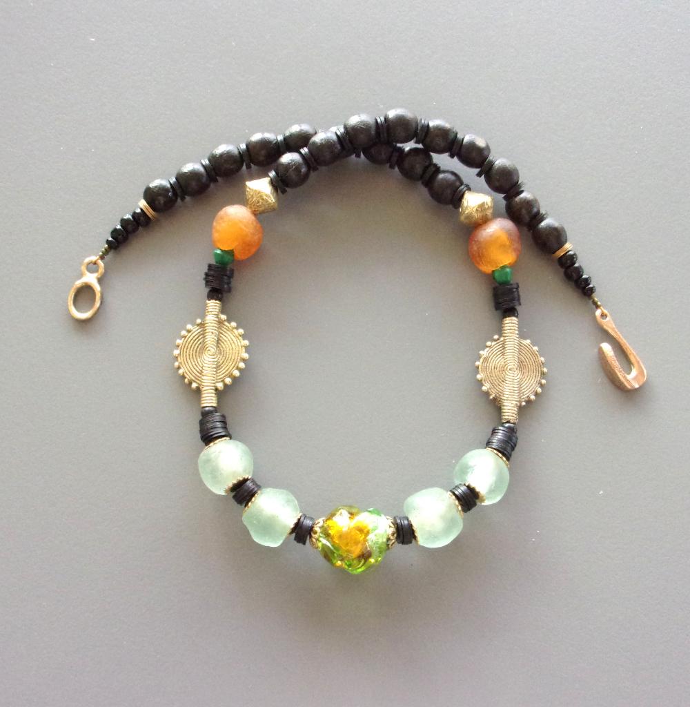 Collier femme en Murano verre de Venise et perles africaines, Enlèvement ou Envoi, Neuf, Vert, Autres matériaux