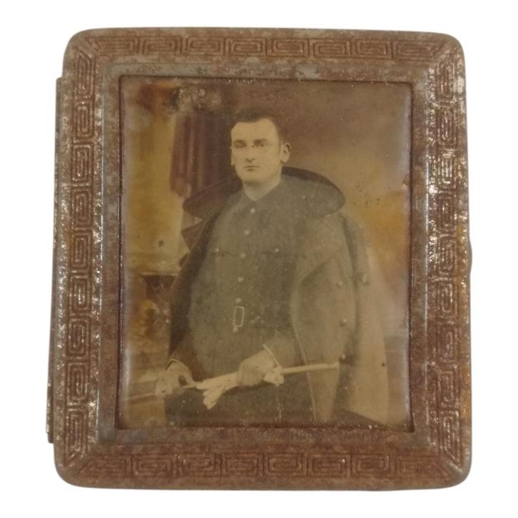 Soldat belge souvenir - étui à cigarettes, Collections, Objets militaires | Général, Armée de terre, Enlèvement ou Envoi