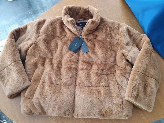 Manteau neuf en fausse fourrure. Vero Moda, Enlèvement ou Envoi, Neuf