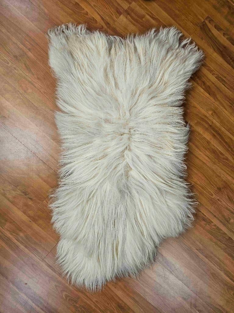 Peau de mouton longue 114/53 cm, Enlèvement ou Envoi, Utilisé, Beige, Autres styles