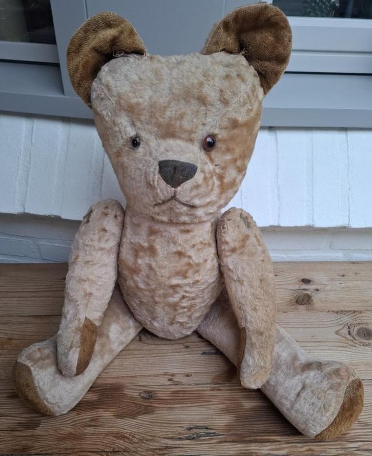 Grote oude Franse sjabby beer, gevuld met stro, Antiquités & Art, Antiquités | Jouets, Enlèvement ou Envoi