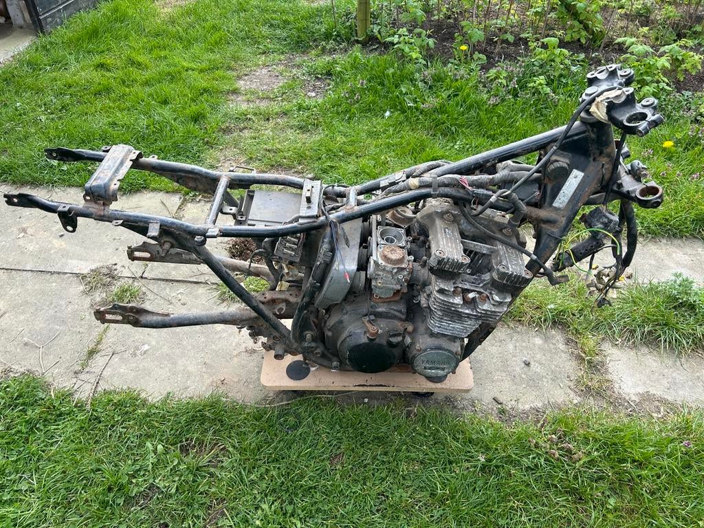 Yamaha XJ550, Motos, Entreprise