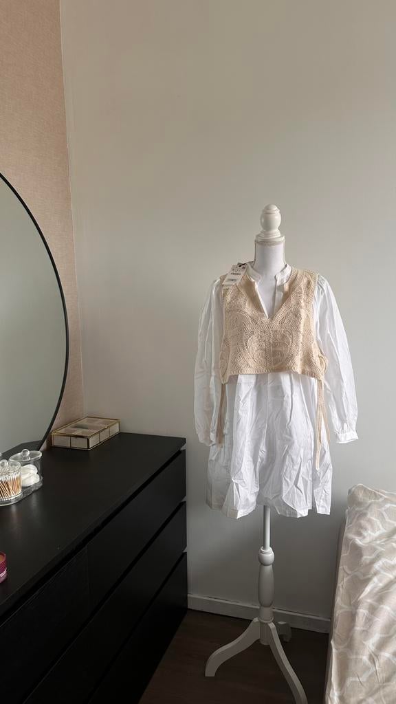 NIEUW 2 delig set: blousejurk + beige spencer, Antiquités & Art, Antiquités | Vêtements et Textile, Enlèvement ou Envoi, Femmes