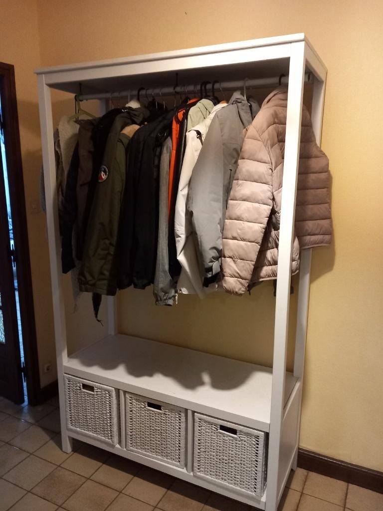 Penderie/ vestiaire, Maison & Meubles, 25 à 50 cm, Avec espace de penderie, Ikea Hemnes, Comme neuf