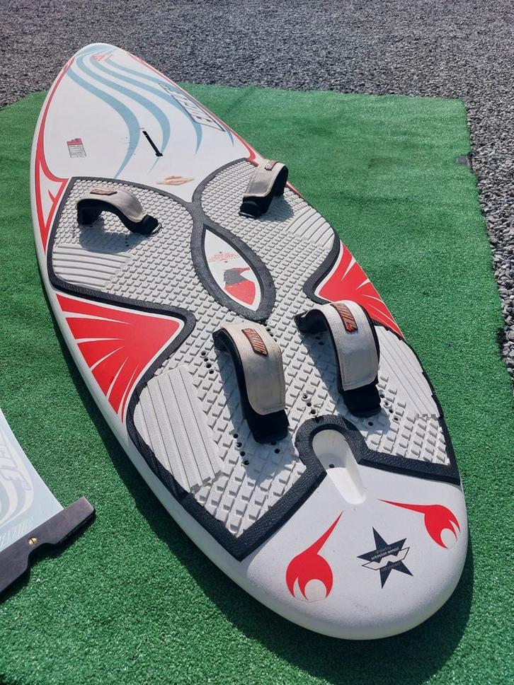 planche à voile Fanatic Eagle 127 lit. 249 x 69 cm, Sports nautiques & Bateaux, Planche à voile, Enlèvement