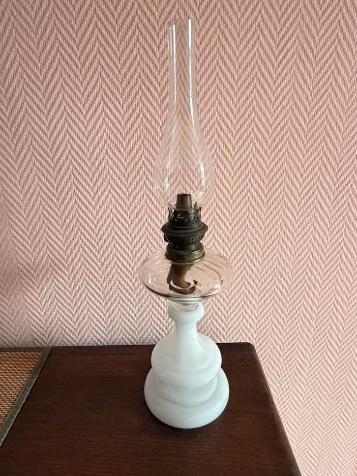 Lampe pétrole opaline bronze laiton Napoléon III, Antiquités & Art, Antiquités | Éclairage, Enlèvement
