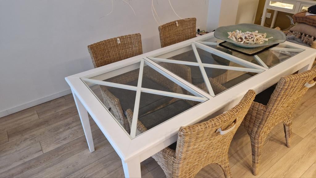 Riviera Maison eettafel met rieten stoelen + RV Dressoir, Ophalen