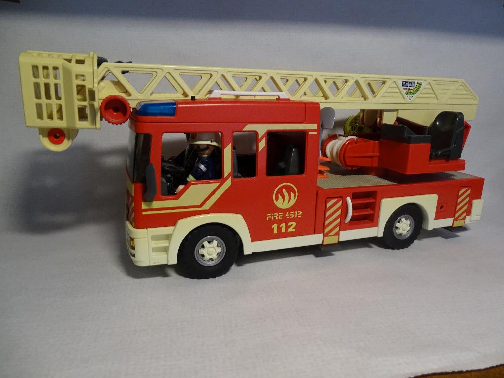 Playmobil brandweerwagen 112, Ophalen of Verzenden, Zo goed als nieuw, Complete set