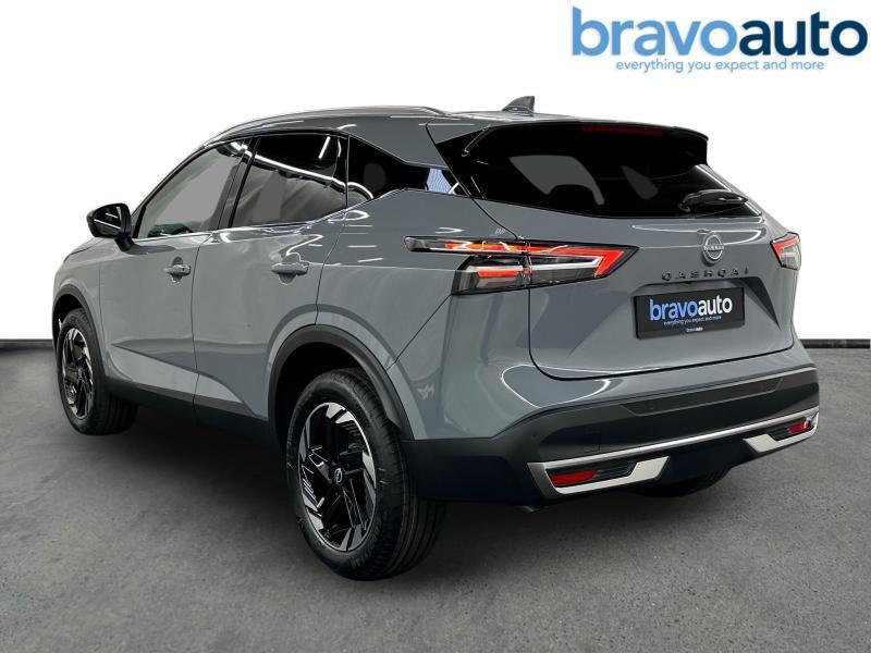 Nissan Qashqai NConnecta AT + Winter Pack, Auto's, Nissan, Automaat, USB, 157 pk, Bedrijf