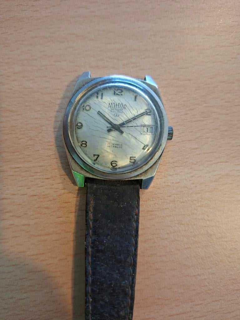 Montre mécanique Alihor Suisse, Bijoux, Sacs & Beauté, Montres | Anciennes | Antiquités, Enlèvement ou Envoi