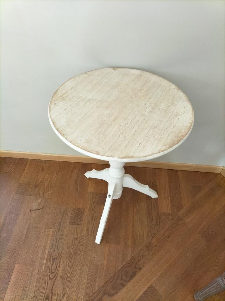 Guéridon, Enlèvement