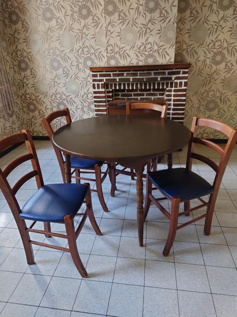 Petite table ronde 110cm /80 haut, Maison & Meubles, Tables | Tables à manger, Enlèvement