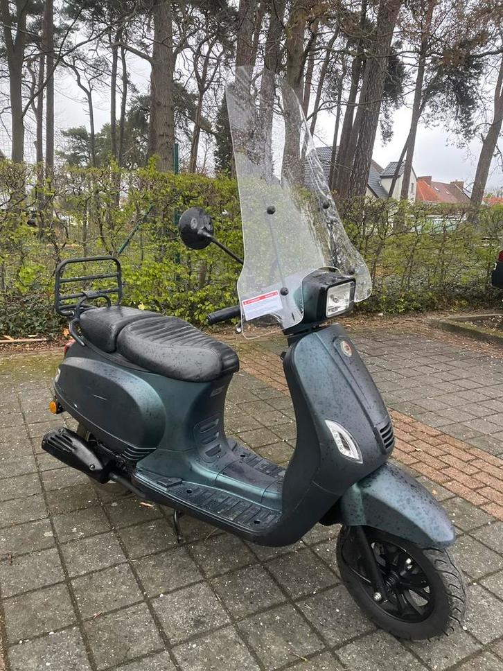 MILANO’S 2020 A KLASSE, Fietsen en Brommers, Scooters | Peugeot, Zo goed als nieuw, Ophalen