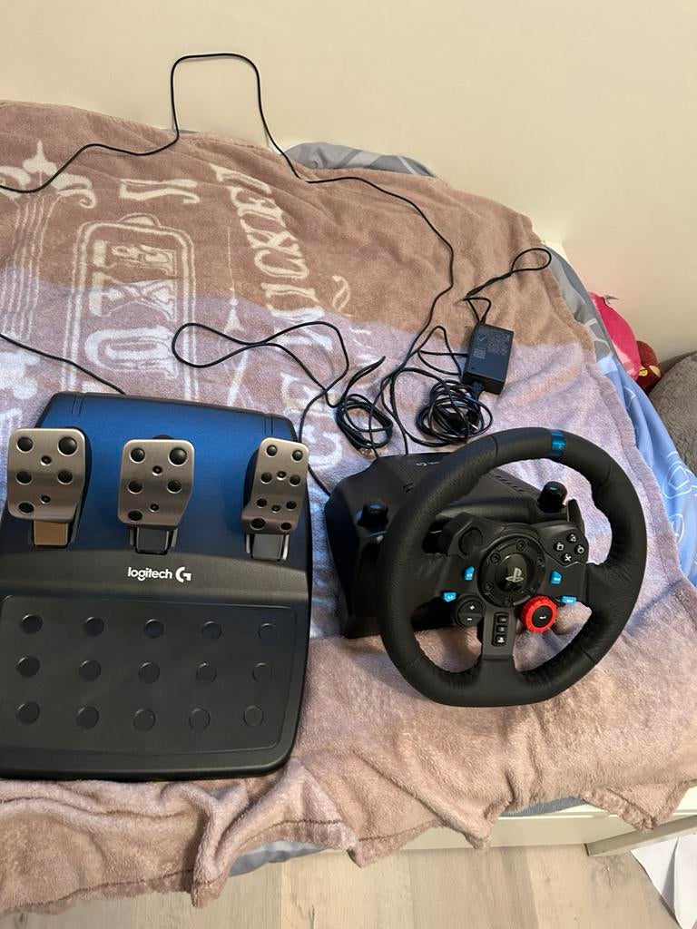 Volant logitec g29 + pédale, Consoles de jeu & Jeux vidéo, Consoles de jeu | Xbox | Accessoires, Enlèvement, Neuf, Volant ou Accessoire de sport