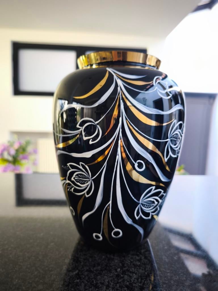 Vaas met wit gouden schildering., Antiek en Kunst, Ophalen of Verzenden