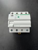 Scheider differentieelschakelaar 40 A, Doe-het-zelf en Bouw, Ophalen, Zo goed als nieuw, Overige typen
