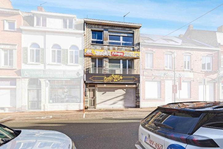 Maison de commerce d'env. 280m², Immo, Huizen en Appartementen te koop, Provincie Henegouwen, 200 tot 500 m², Woning met bedrijfsruimte