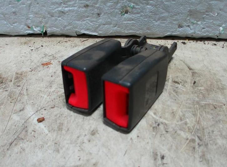 BOUCLE DE CEINTURE CENTRE ARRIÈRE DOUBLE Opel (13-251-482), Autos : Pièces & Accessoires, Habitacle & Garnissage, Opel, Utilisé