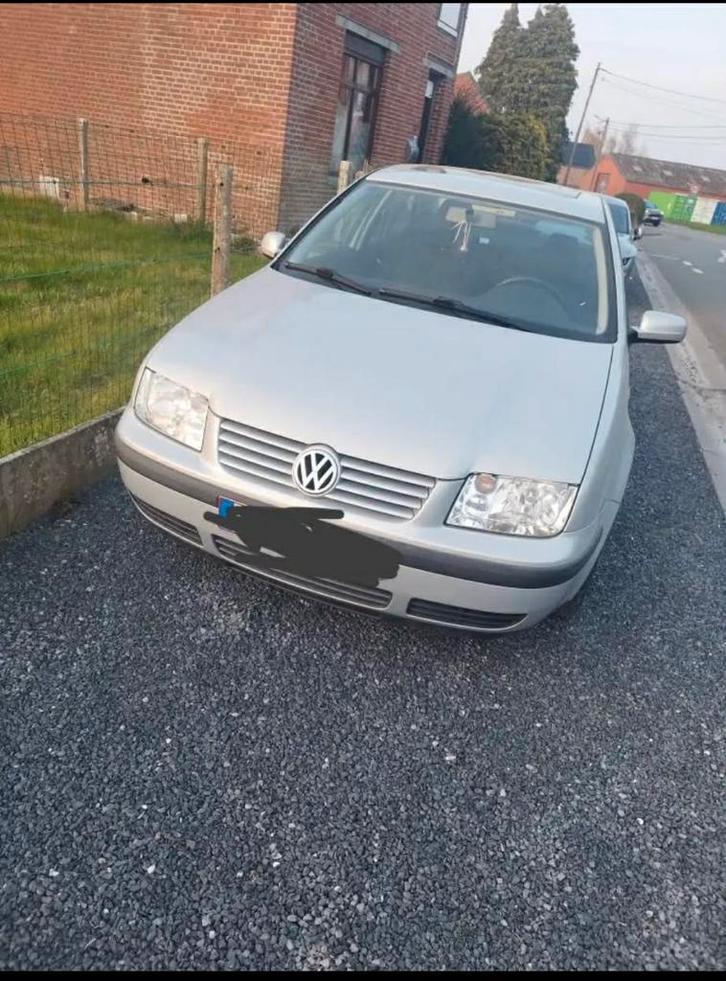 Volkswagen bora, Autos, Volkswagen, Bora, ABS, Airbags, Bluetooth, Verrouillage central, Isofix, Jantes en alliage léger, Peinture métallisée