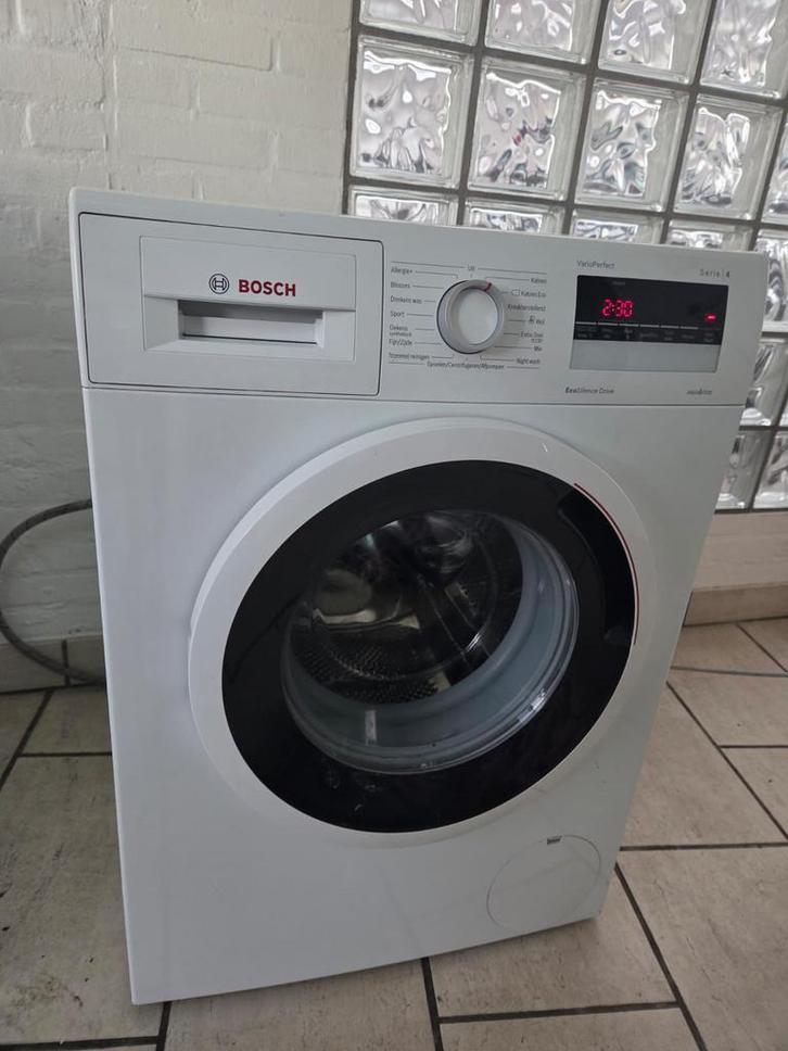 Machine à laver Bosch Série 4 Varioperfect 8KG peu utilisée, Electroménager, Lave-linge, Comme neuf, Chargeur frontal, 8 à 10 kg