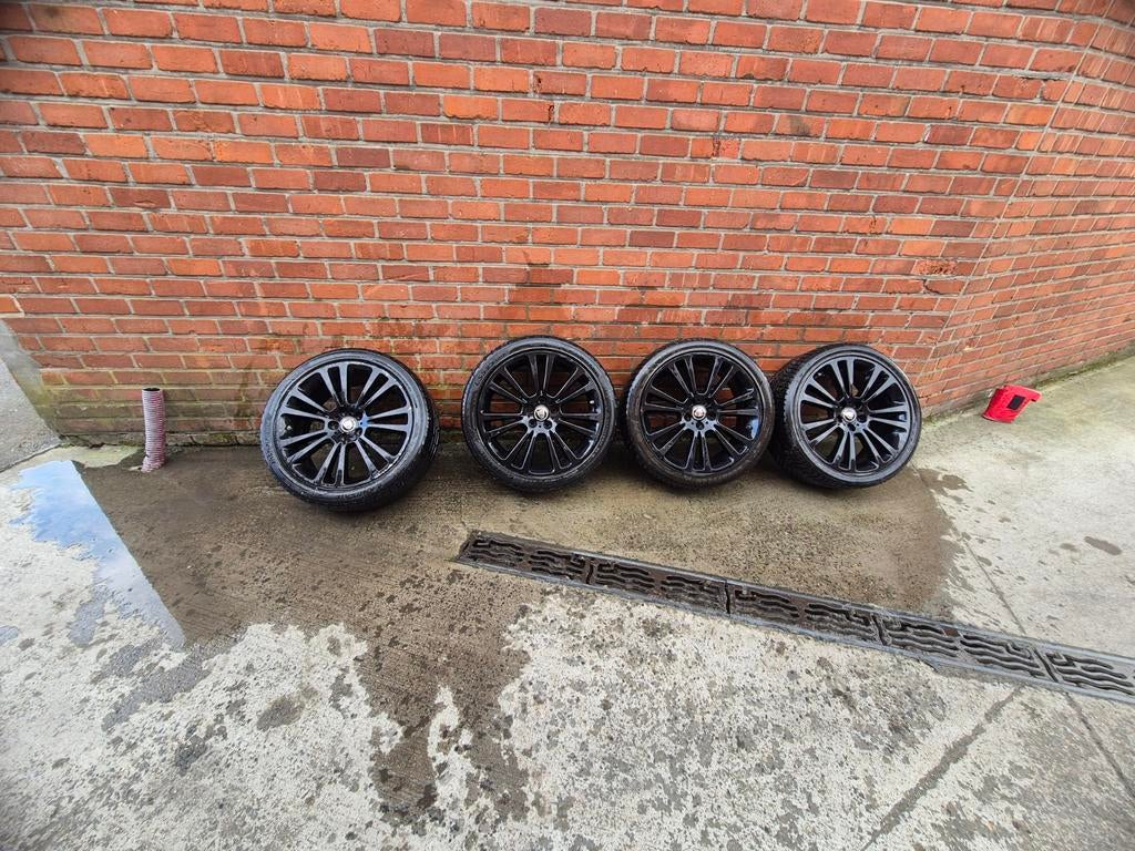 Velgen Velgen jaguar 245/40/R19  een velg borsur shcade, Auto diversen, Sneeuwkettingen, Ophalen of Verzenden