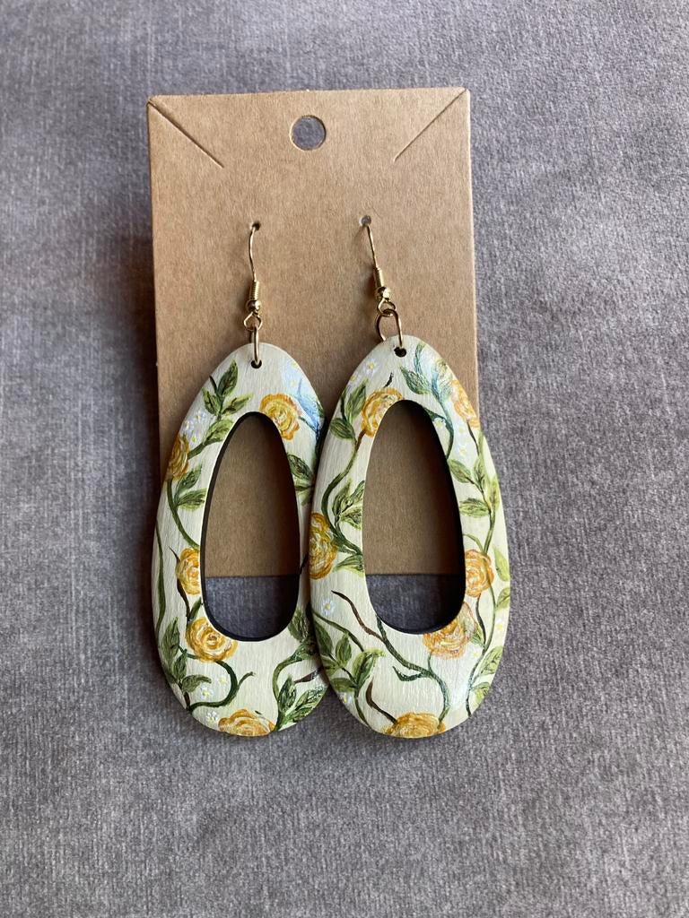 Handbeschildere Oorbellen Botanical Yellow ByJ&S, Ophalen of Verzenden, Nieuw, Overige materialen, Hangers