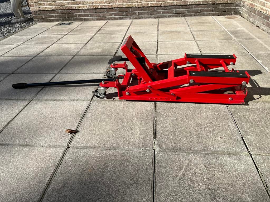 Motorlift, Motos, Enlèvement