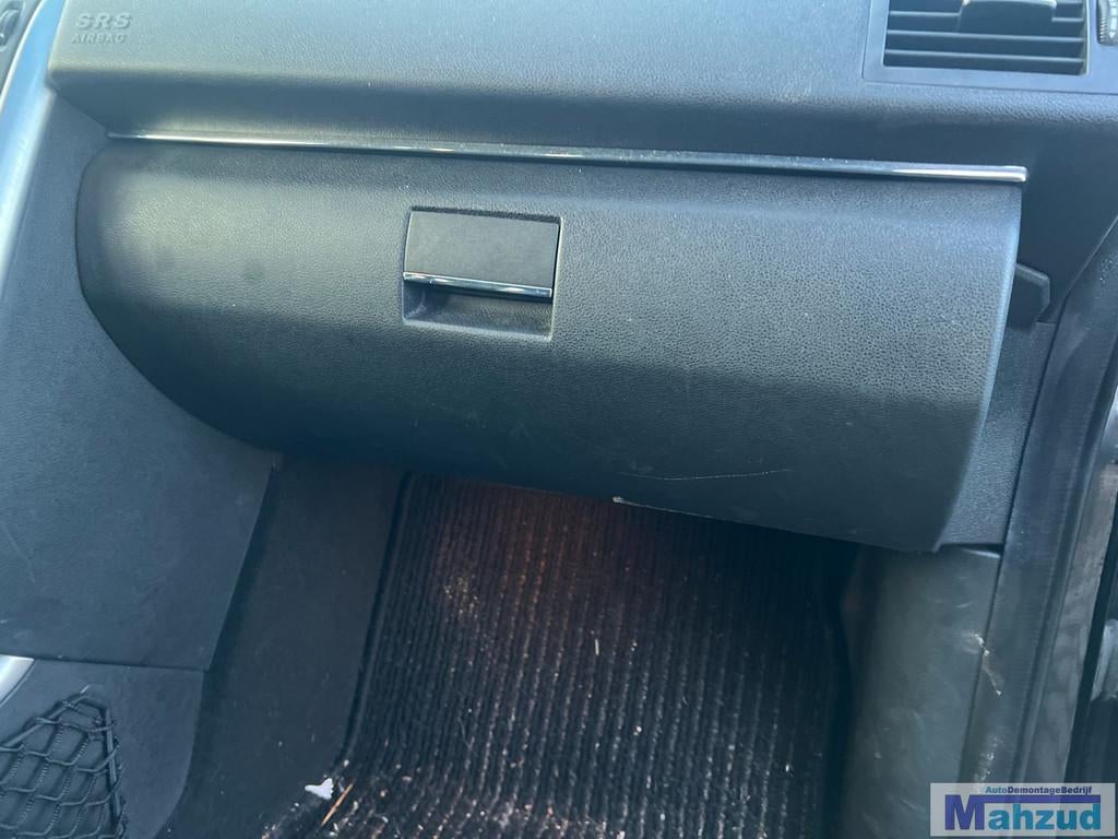 Tableau de bord MERCEDES CLASSE B W245 2005-2011, Mercedes-Benz AG, Mercedes-Benz, Utilisé, Mercedesstrasse 120
70372  Stuttgart, DE