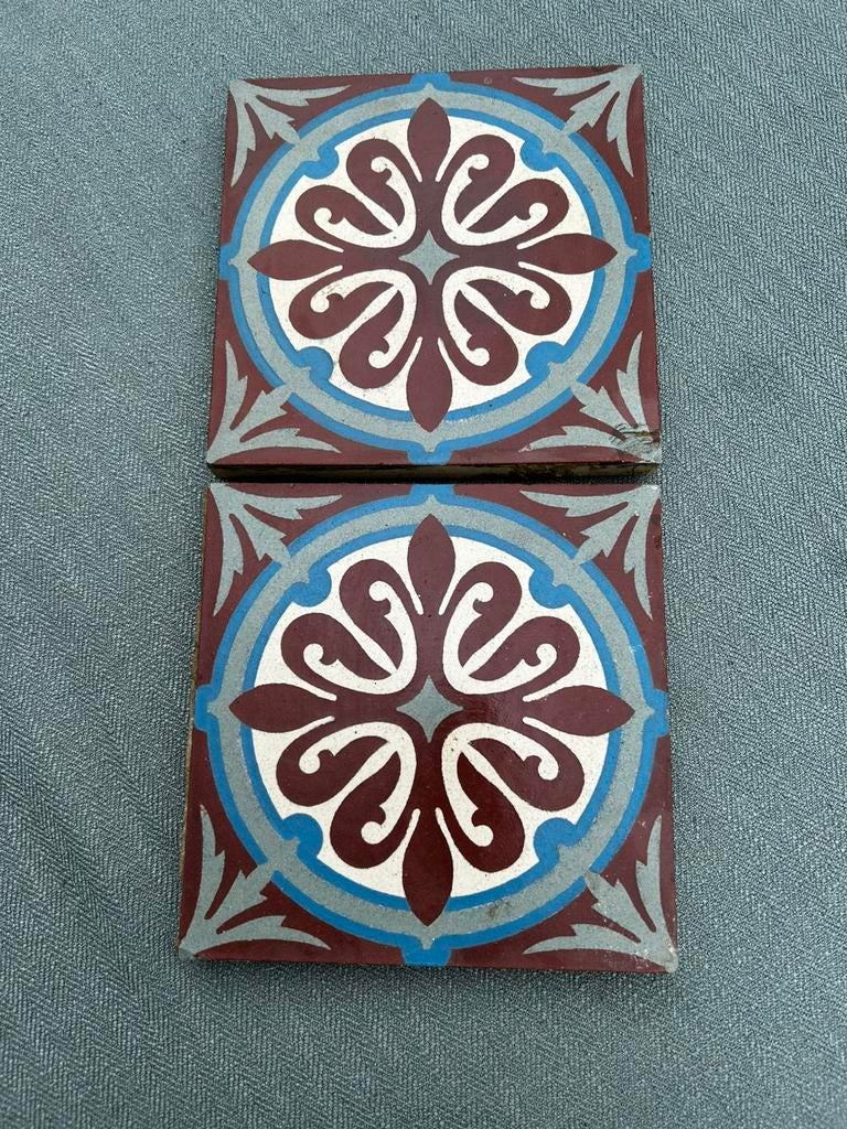 2 oude cementtegels, Doe-het-zelf en Bouw, Ophalen, Gebruikt, Overige materialen, Vloertegels