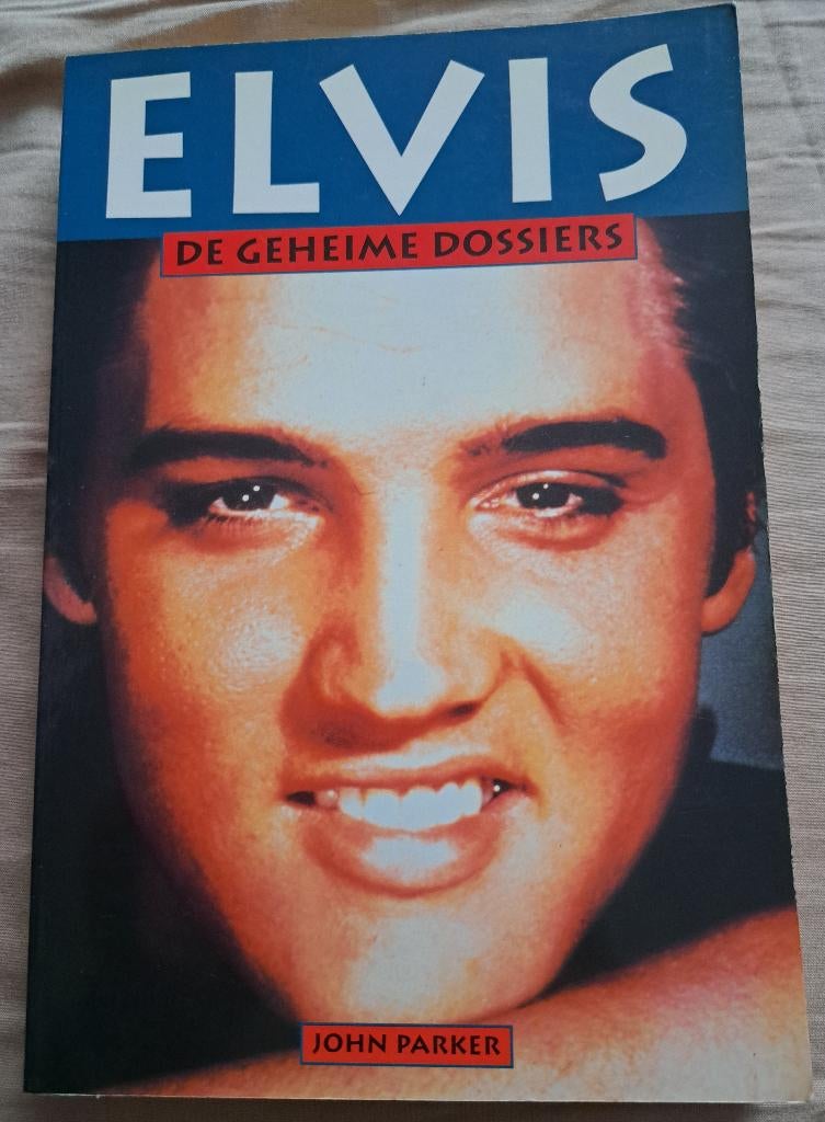 Elvis De Geheime Dossiers, Boeken, Ophalen of Verzenden, Gelezen