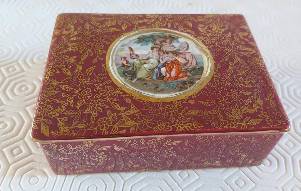 Boite porcelaine anglaise, Enlèvement ou Envoi