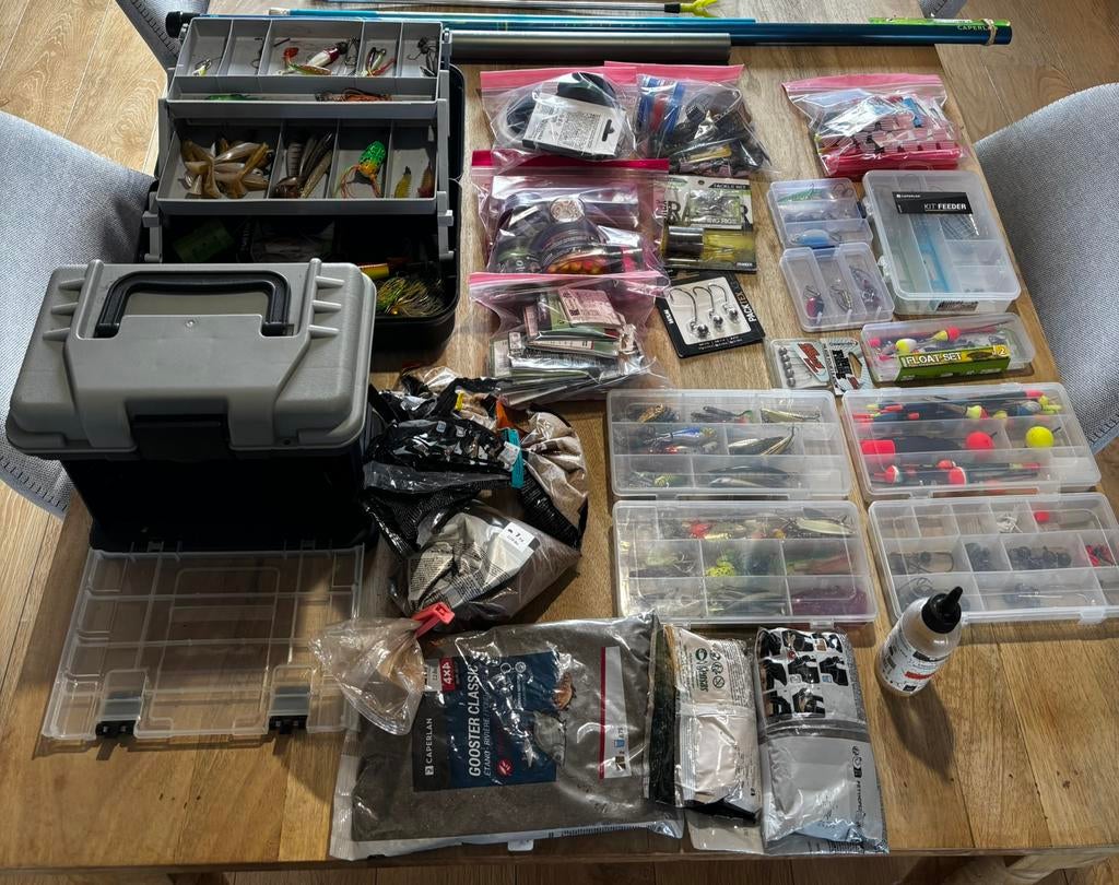 Matériel pêche complet avec cannes. Lot ou pièce faire offre, Enlèvement, Comme neuf, Canne à pêche complète