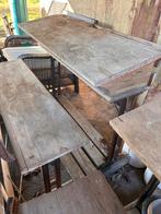 Twee antieke schoolbanken, Ophalen