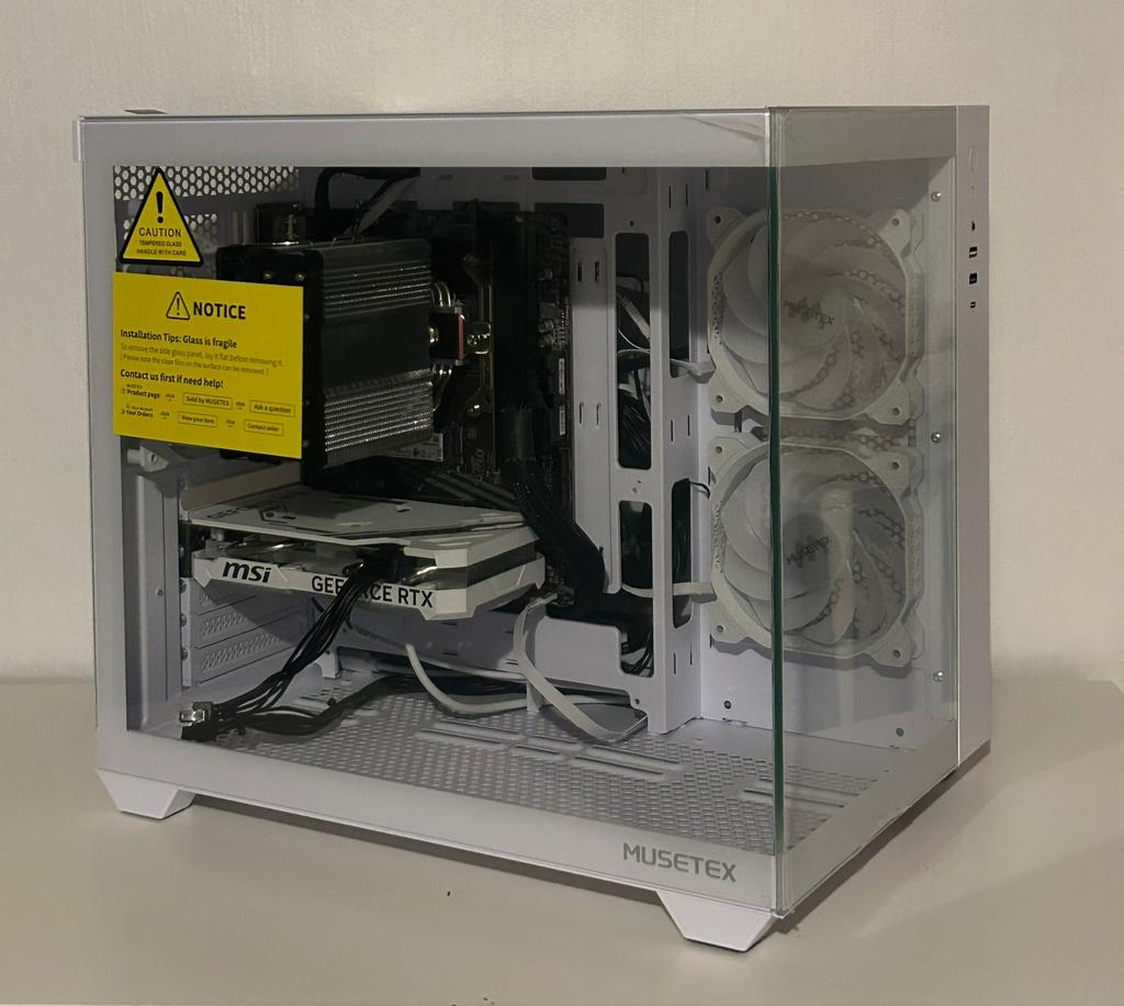 Pc gamer sans led blanc RTX 4060 avec Ryzen 5 5500, Computers en Software, Desktop Pc's, Zo goed als nieuw, SSD, Ophalen of Verzenden