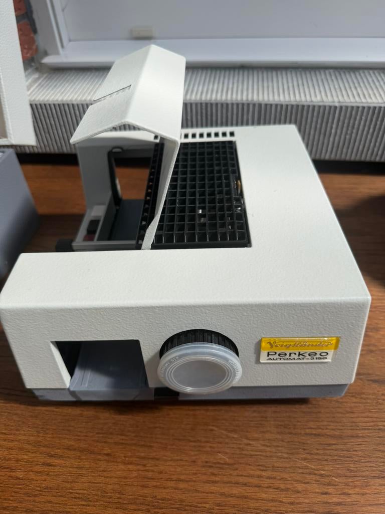 Vintage perkeo automat J 150, Audio, Tv en Foto, Ophalen of Verzenden, Zo goed als nieuw