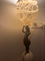 Lampe en marbre, Enlèvement, Bronze