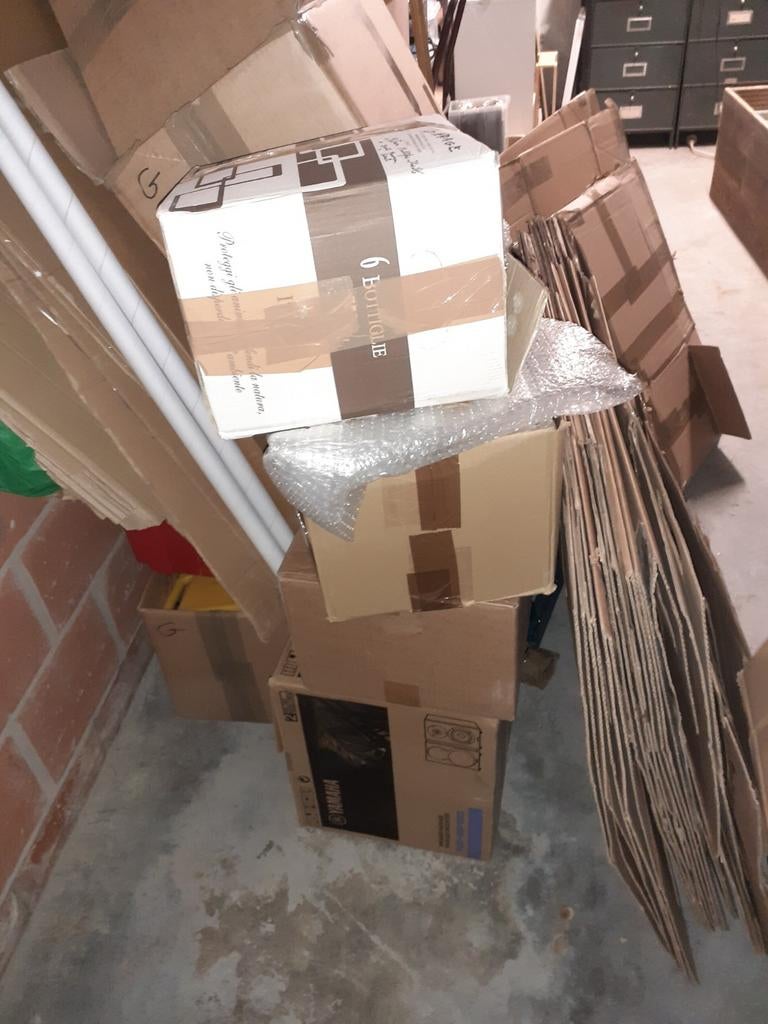 Carton de déménagement, Enlèvement