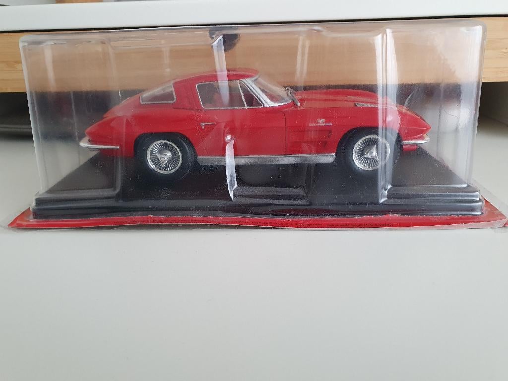 CHEVROLET CORVETTE STING RAY 1963 1:18 Modelauto, Hobby & Loisirs créatifs, Voitures miniatures | 1:18, Enlèvement, Comme neuf