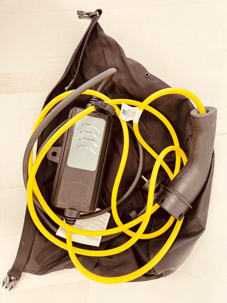 Câble de recharge domestique pour voiture hybride ou elect, Enlèvement, Comme neuf, Câble de charge