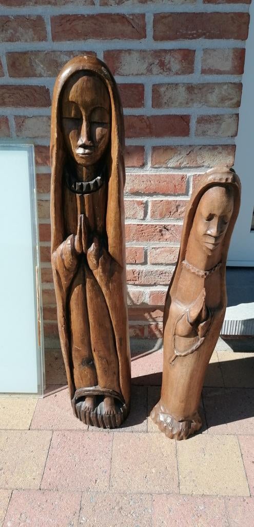 Houten beelden, Ophalen