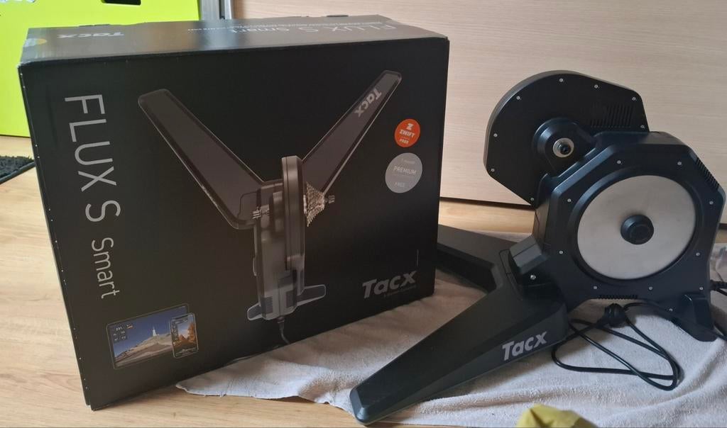 Rollentrainer indoor Tacx Flux S smart met cassette NIEUW!!!, Sport en Fitness, Wielrennen, Nieuw, Ophalen