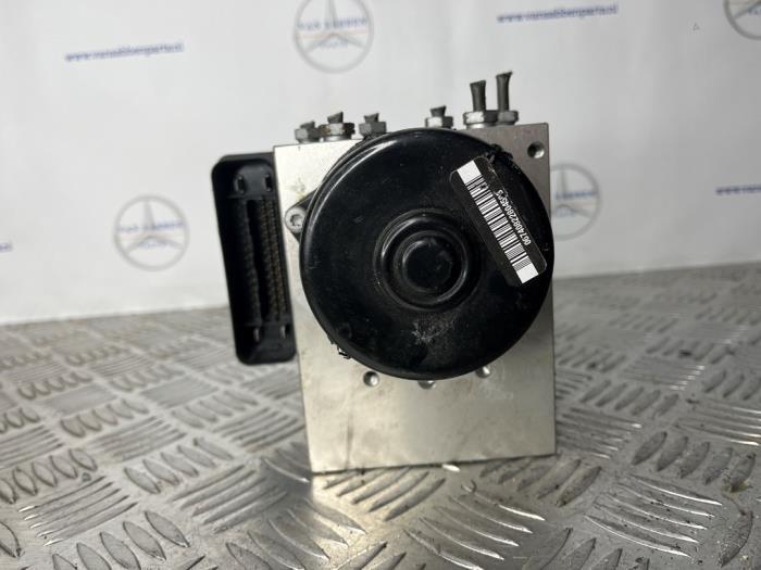 ABS Pomp van een Mercedes CLC-Klasse, Gebruikt, -, -, 3 maanden garantie