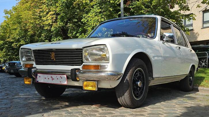 PEUGEOT 504 GL – 1973 - oldtimer, Autos, Peugeot, Particulier, Essence, 4 portes, Boîte manuelle, Blanc, Propulsion arrière, Enlèvement